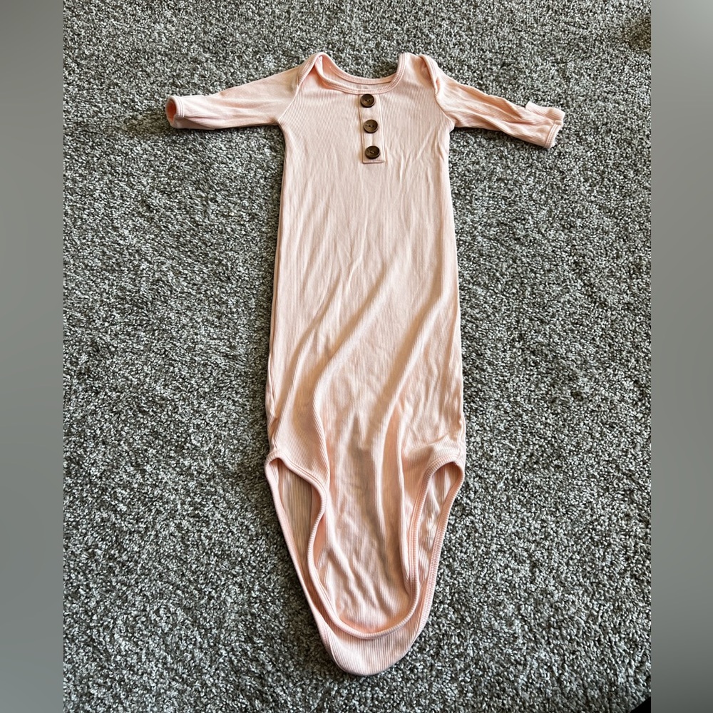 Newborn Baby Knot Gown